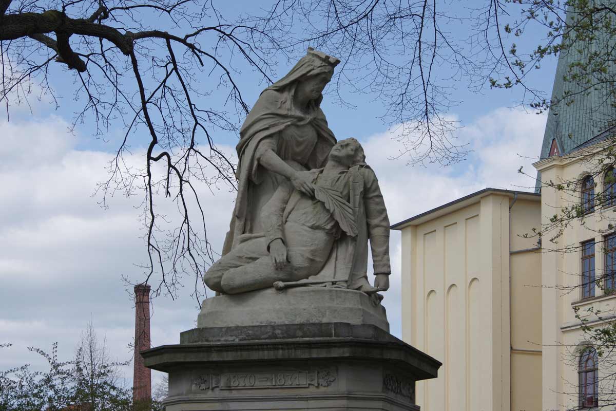 Kriegerdenkmal, Lüneburg, groß