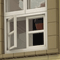 Detail: Fenster aus Legosteinen